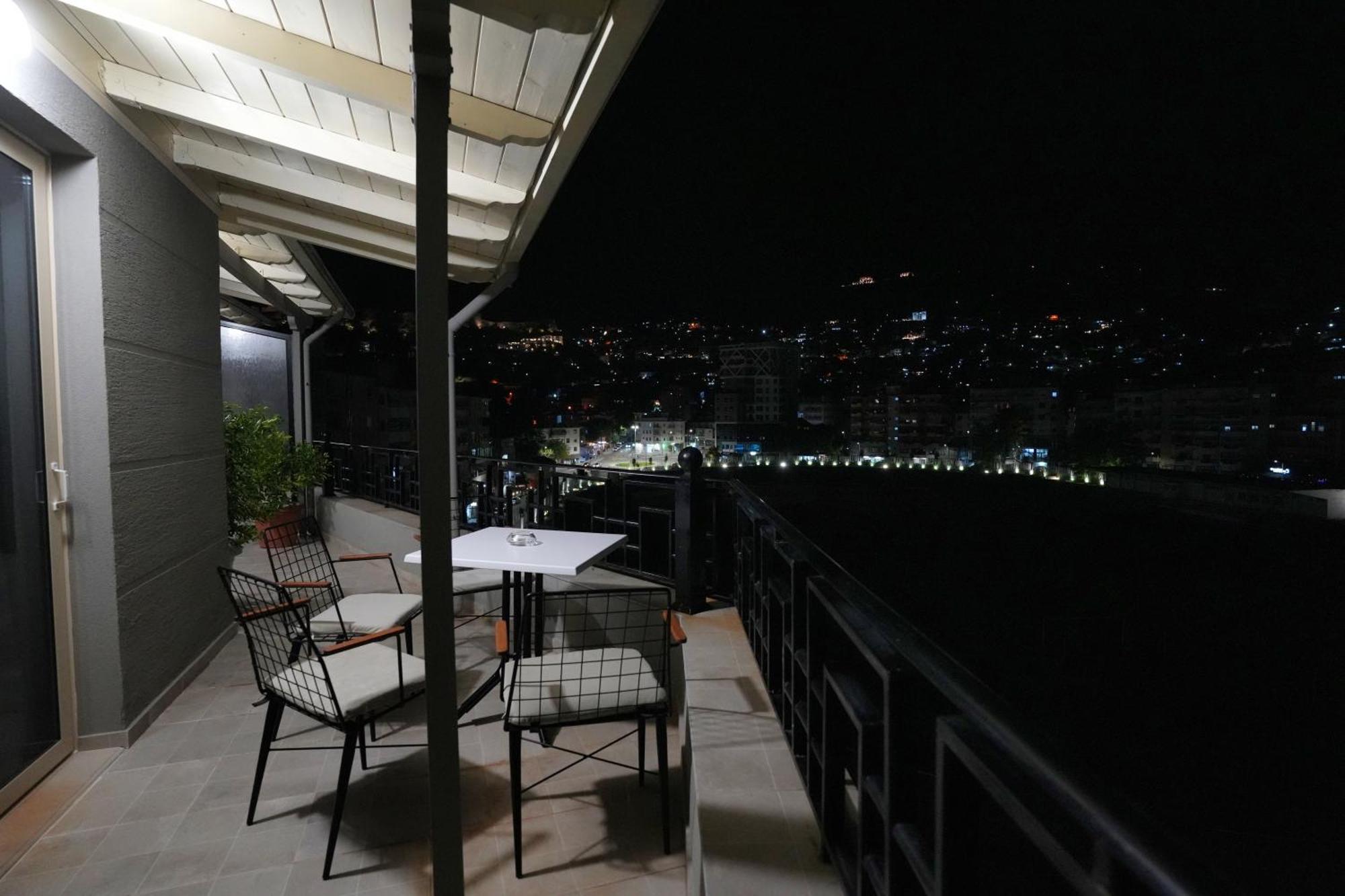 Rs Skendo Apartments Gjirokaster Ngoại thất bức ảnh