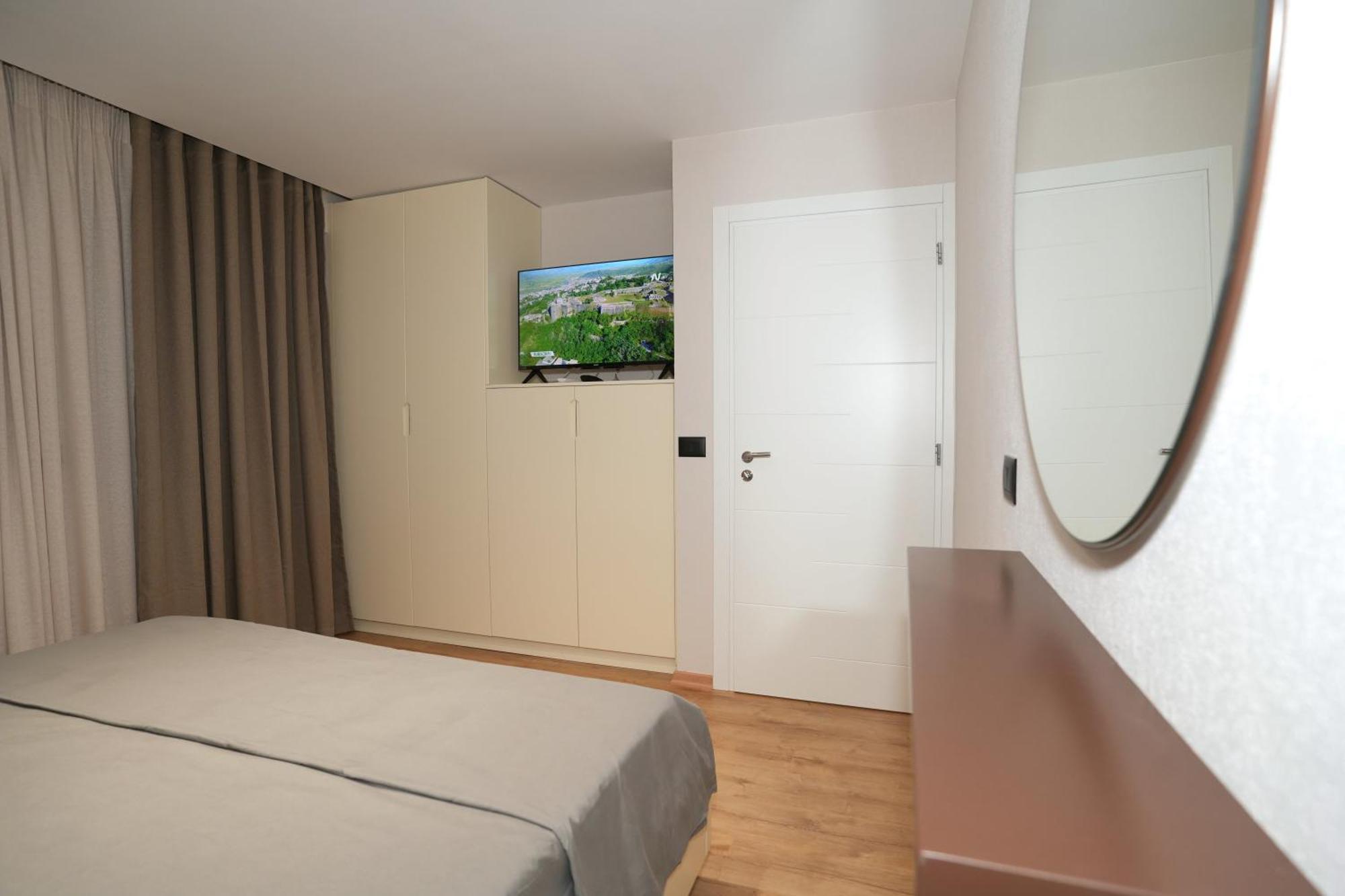 Rs Skendo Apartments Gjirokaster Ngoại thất bức ảnh