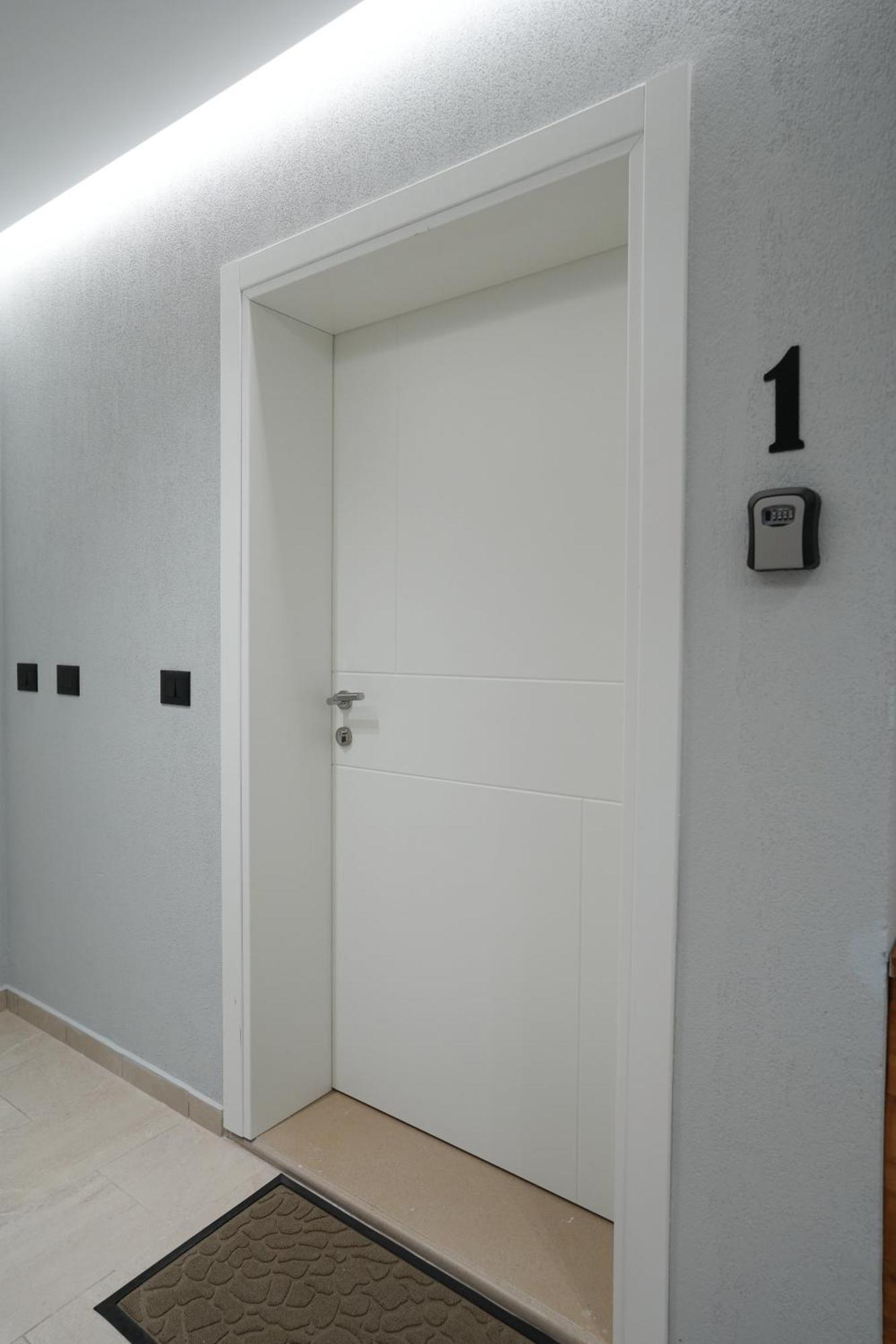 Rs Skendo Apartments Gjirokaster Ngoại thất bức ảnh