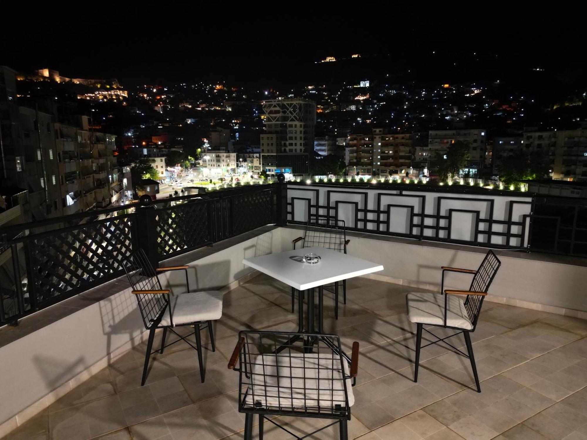 Rs Skendo Apartments Gjirokaster Ngoại thất bức ảnh
